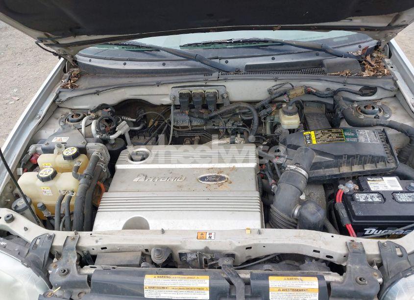 Photo 10 of 2005 Ford Escape HYBRID (VIN 1FMYU95H35KC74231)