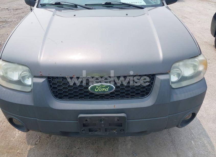 Photo 6 of 2006 Ford Escape HYBRID (VIN 1FMYU95H36KA52807)