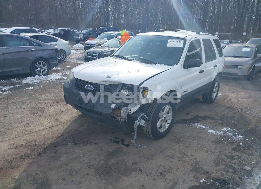 Photo 2 of 2006 Ford Escape HYBRID (VIN 1FMYU96H06KA26079)