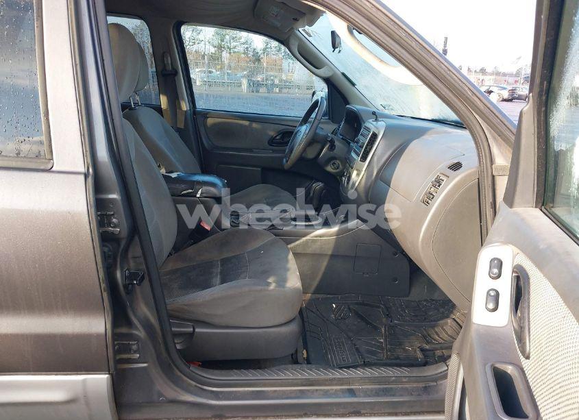 Photo 5 of 2006 Ford Escape HYBRID (VIN 1FMYU96H26KA19747)