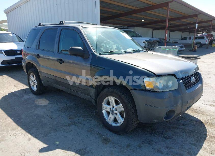 2005 Ford Escape HYBRID (VIN 1FMYU96H95KC95213) main photo