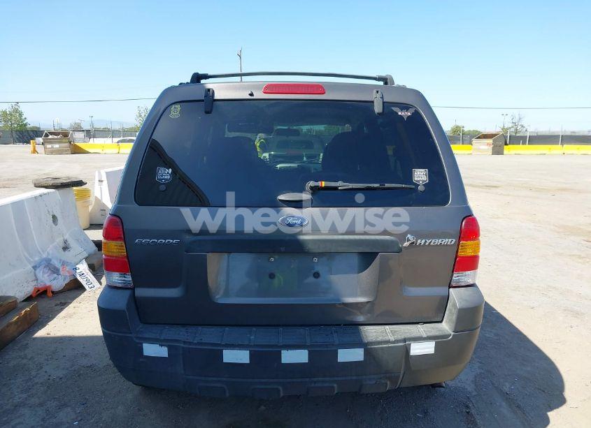 Photo 16 of 2005 Ford Escape HYBRID (VIN 1FMYU96H95KC95213)