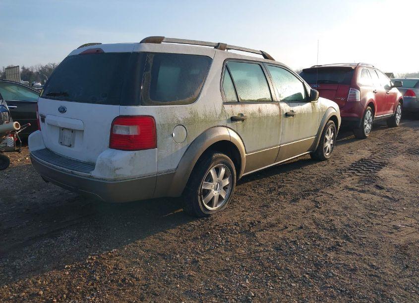 Photo 4 of 2005 Ford Freestyle SE (VIN 1FMZK01165GA02581)