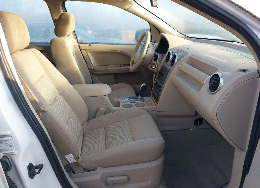 Photo 5 of 2005 Ford Freestyle SE (VIN 1FMZK01165GA02581)