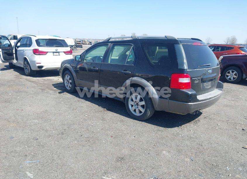 Photo 3 of 2005 Ford Freestyle SE (VIN 1FMZK01165GA48072)