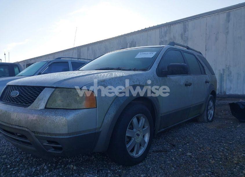 Photo 2 of 2005 Ford Freestyle SE (VIN 1FMZK01165GA52333)