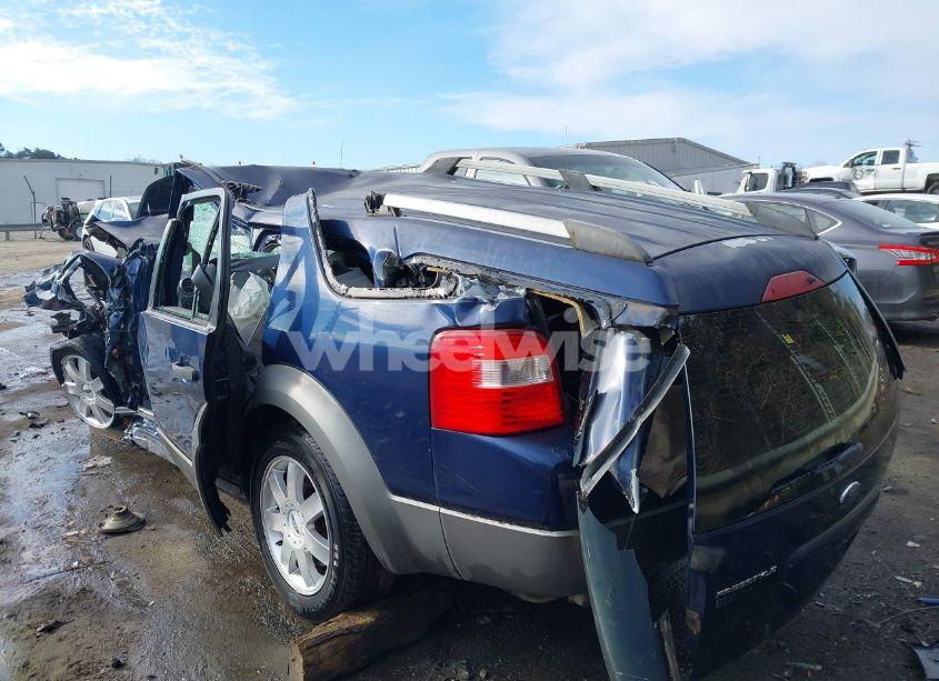 Photo 3 of 2005 Ford Freestyle SE (VIN 1FMZK01185GA35307)