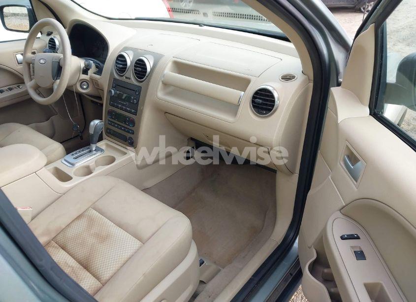 Photo 5 of 2005 Ford Freestyle SE (VIN 1FMZK01195GA74424)