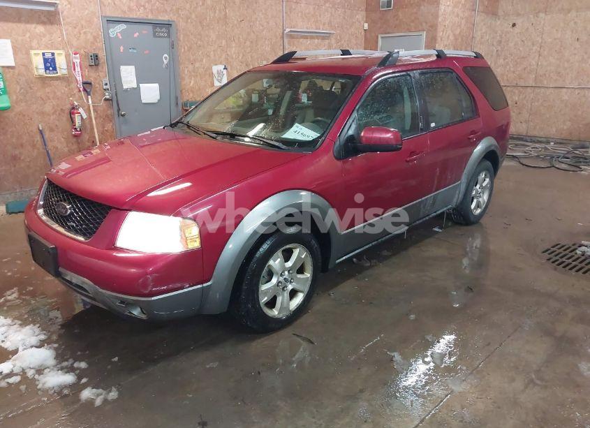Photo 2 of 2005 Ford Freestyle SEL (VIN 1FMZK02105GA64444)