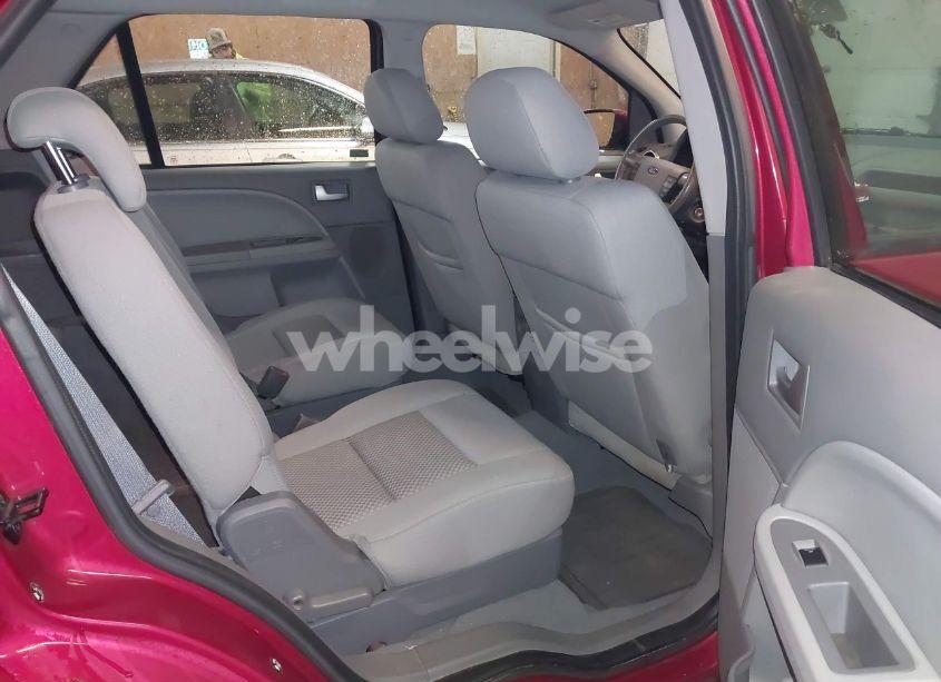 Photo 8 of 2005 Ford Freestyle SEL (VIN 1FMZK02105GA64444)