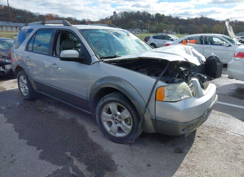 2005 Ford Freestyle SEL (VIN 1FMZK02105GA65481) main photo