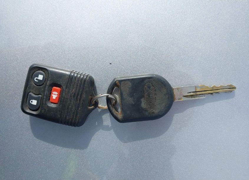 Photo 11 of 2005 Ford Freestyle SEL (VIN 1FMZK02105GA65481)