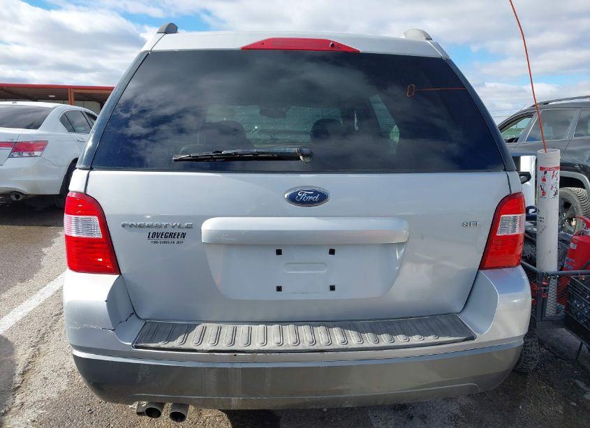Photo 18 of 2005 Ford Freestyle SEL (VIN 1FMZK02105GA65481)