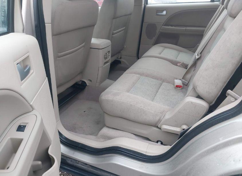 Photo 8 of 2005 Ford Freestyle SEL (VIN 1FMZK02115GA08769)