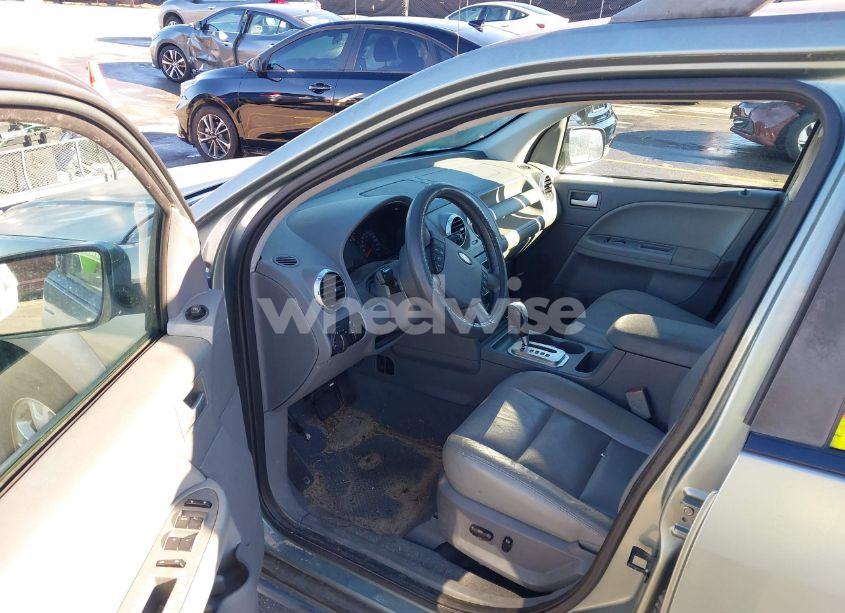 Photo 5 of 2005 Ford Freestyle SEL (VIN 1FMZK02145GA56220)