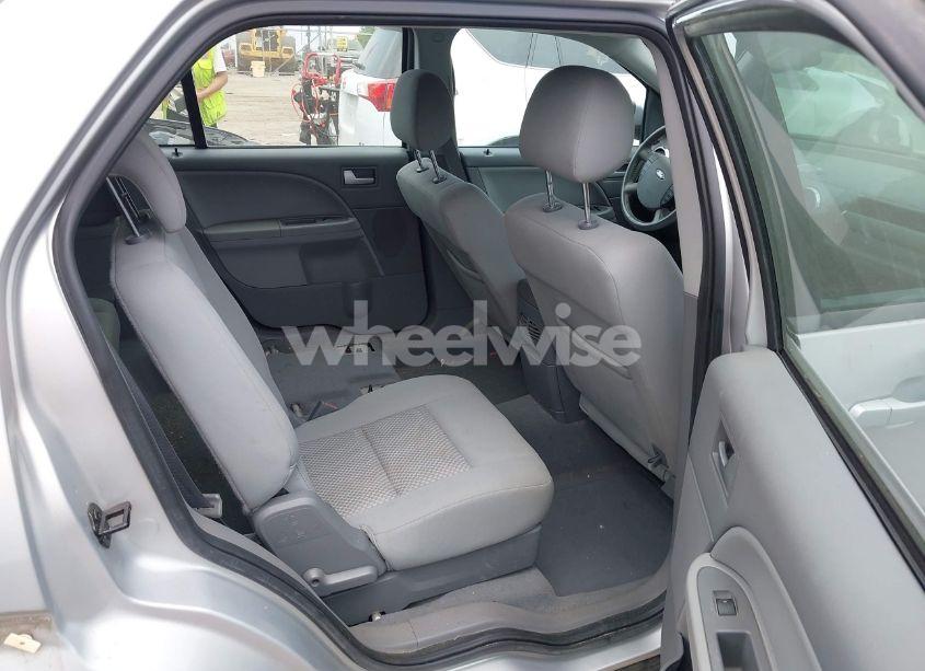 Photo 8 of 2005 Ford Freestyle SEL (VIN 1FMZK02165GA74170)