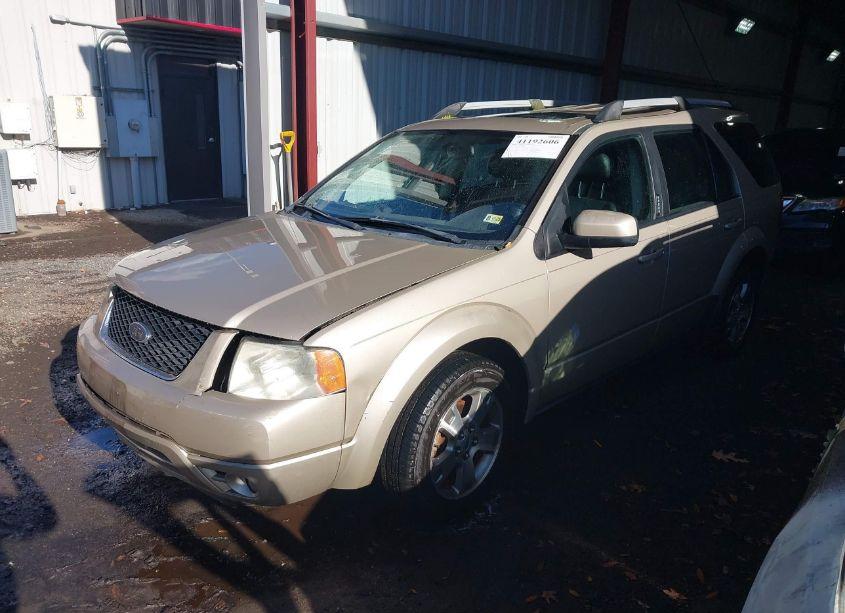Photo 2 of 2005 Ford Freestyle LIMITED (VIN 1FMZK03105GA76446)