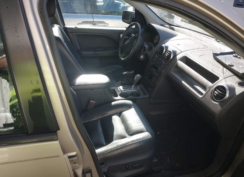 Photo 5 of 2005 Ford Freestyle LIMITED (VIN 1FMZK03105GA76446)