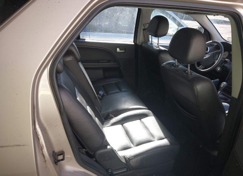 Photo 8 of 2005 Ford Freestyle LIMITED (VIN 1FMZK03105GA76446)