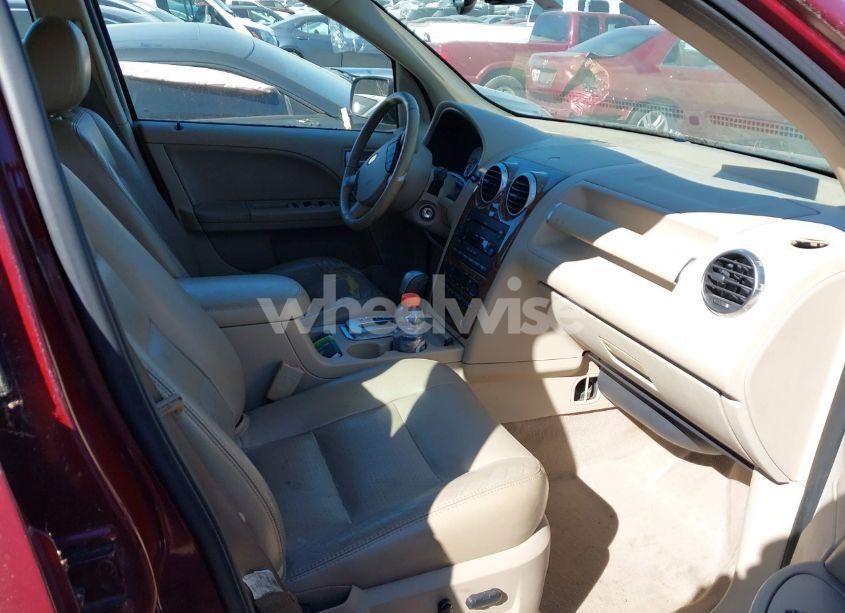 Photo 5 of 2005 Ford Freestyle LIMITED (VIN 1FMZK03115GA76441)