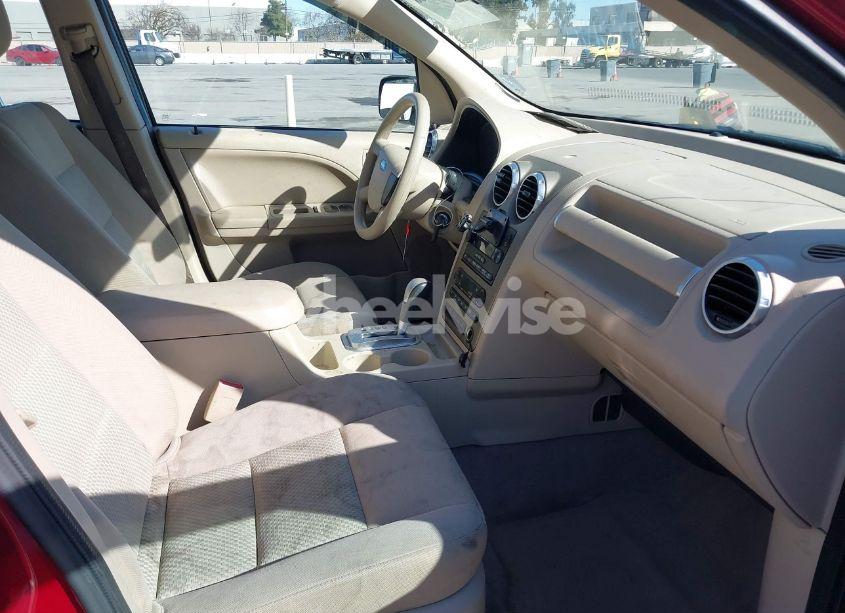 Photo 5 of 2005 Ford Freestyle SE (VIN 1FMZK04105GA30548)