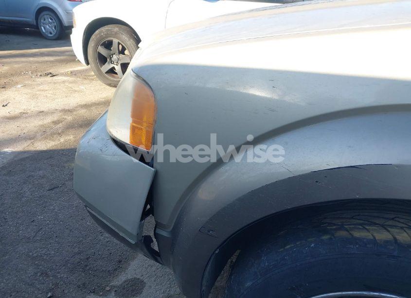 Photo 6 of 2006 Ford Freestyle SE (VIN 1FMZK04126GA17446)