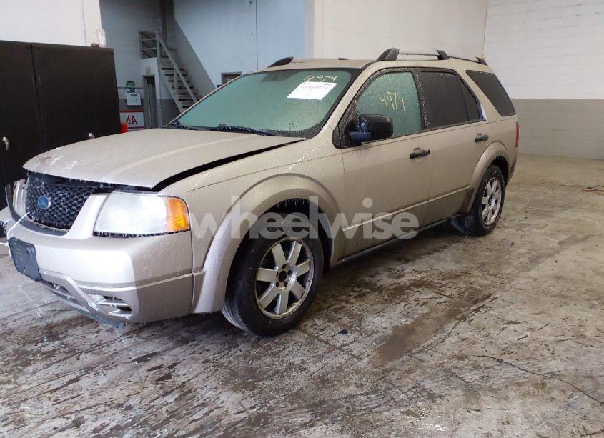 Photo 2 of 2005 Ford Freestyle SE (VIN 1FMZK04175GA18980)