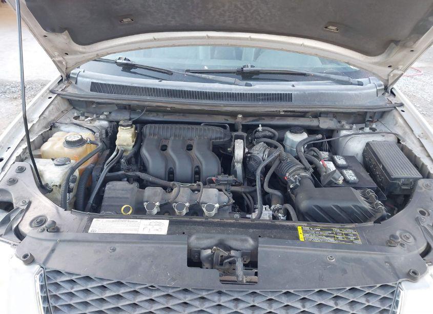 Photo 10 of 2005 Ford Freestyle SEL (VIN 1FMZK05115GA11635)