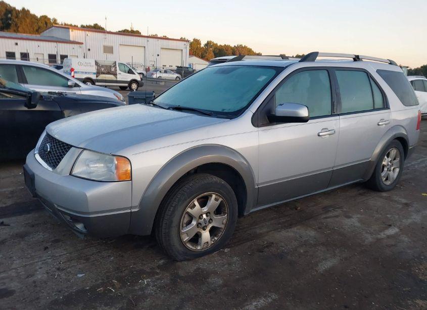 Photo 2 of 2005 Ford Freestyle SEL (VIN 1FMZK05145GA21737)