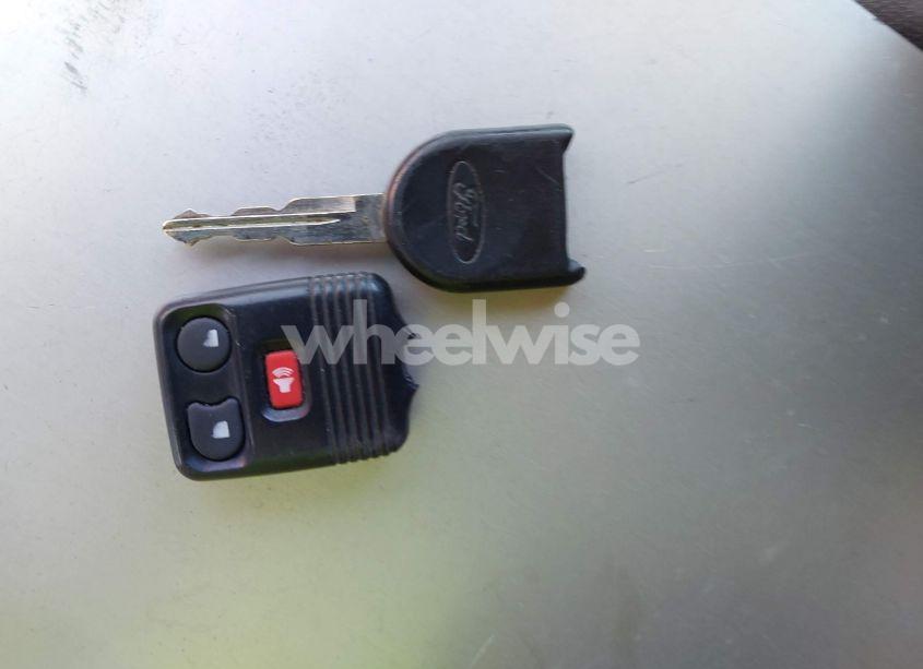 Photo 11 of 2005 Ford Freestyle SEL (VIN 1FMZK05165GA23859)