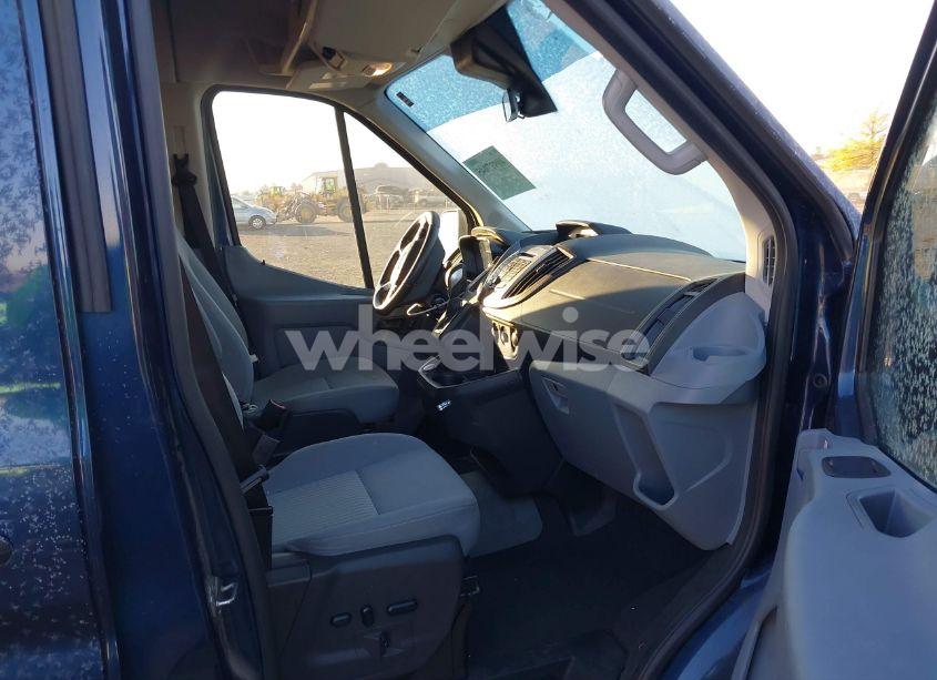 Photo 5 of 2019 Ford Transit-150 XLT (VIN 1FMZK1CG5KKA32137)