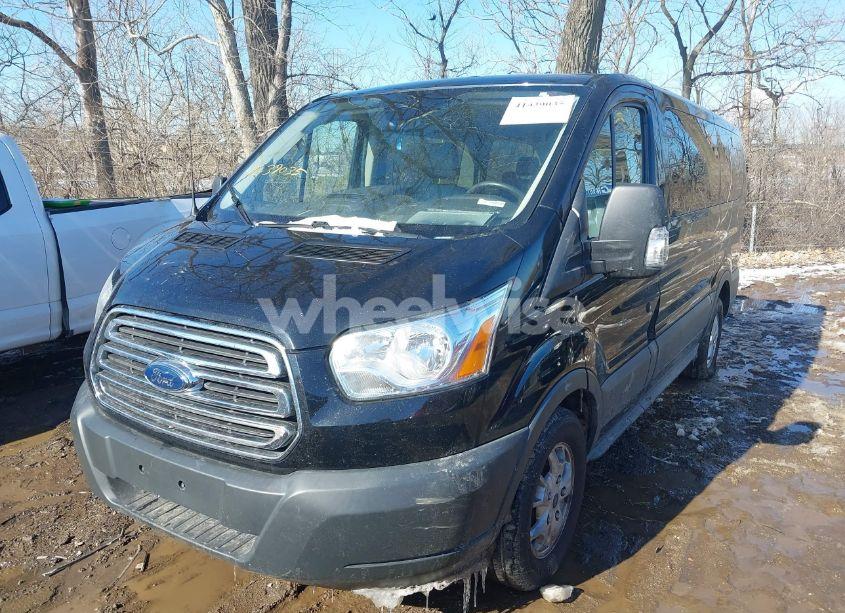 Photo 2 of 2016 Ford Transit-150 XLT (VIN 1FMZK1YG6GKB30903)