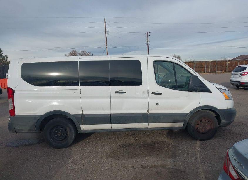 Photo 13 of 2015 Ford Transit-150 XLT (VIN 1FMZK1ZMXFKB27604)
