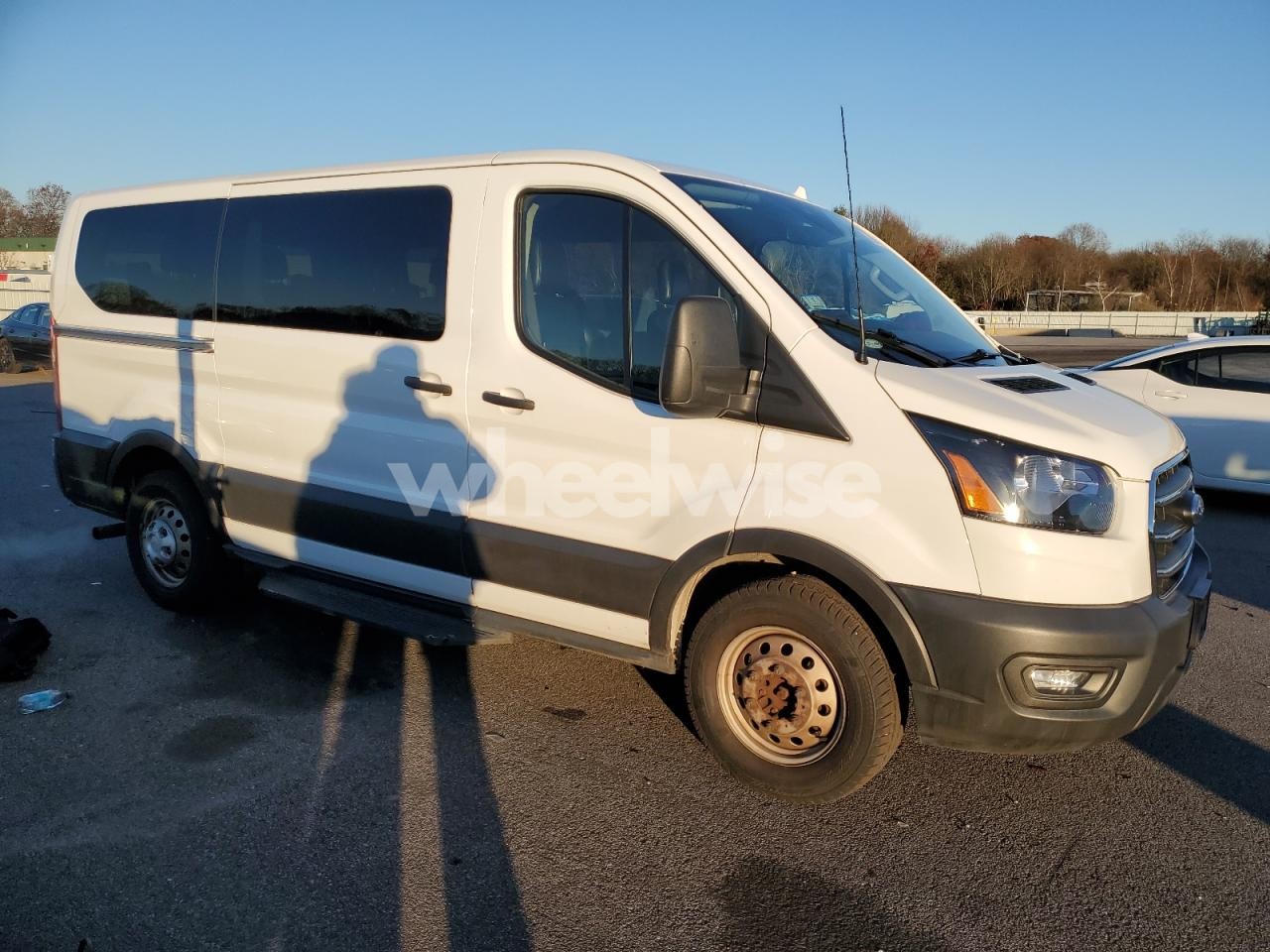Photo 4 of 2020 FORD TRANSIT T-150 UTILITY / SERVICE VAN (VIN 1FMZK2Y80LKA15626)