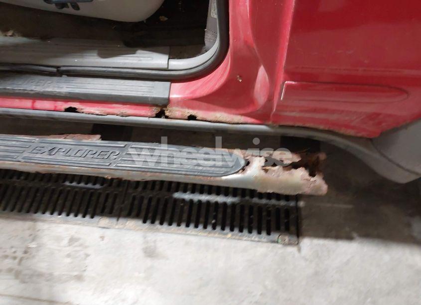 Photo 6 of 1999 Ford Explorer SPORT (VIN 1FMZU24E5XUA31272)