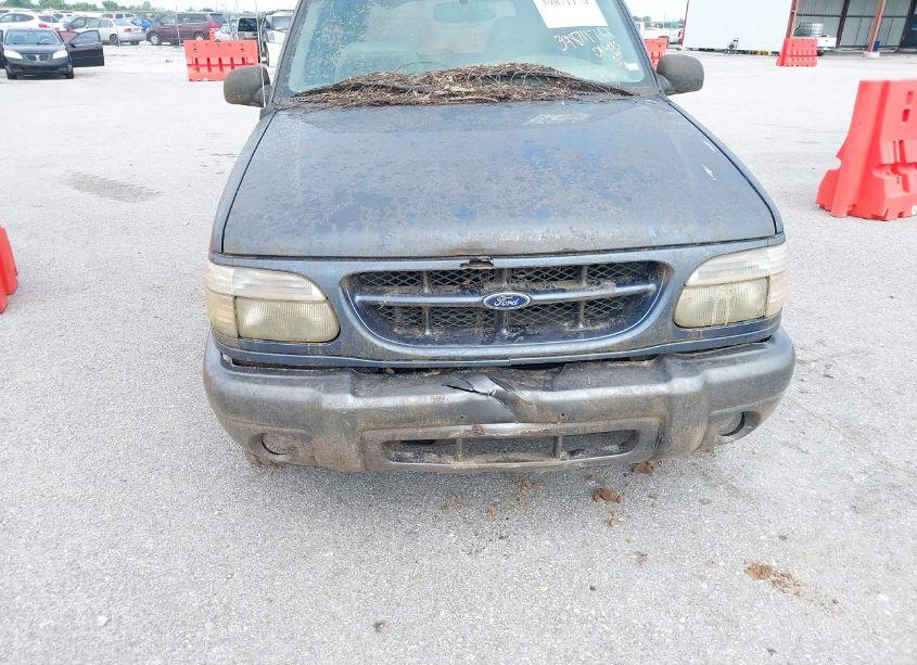 Photo 6 of 1999 Ford Explorer SPORT (VIN 1FMZU24EXXUB99960)
