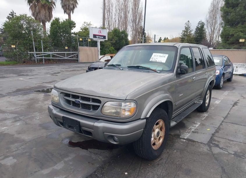 Photo 6 of 1999 Ford Explorer EDDIE BAUER/LIMITED EDITION/XLT (VIN 1FMZU32E8XZA61183)