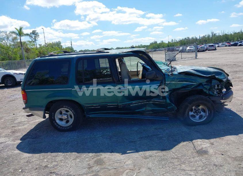 Photo 13 of 1998 Ford Explorer EDDIE BAUER/LIMITED/XL/XLT (VIN 1FMZU32EXWUC84059)