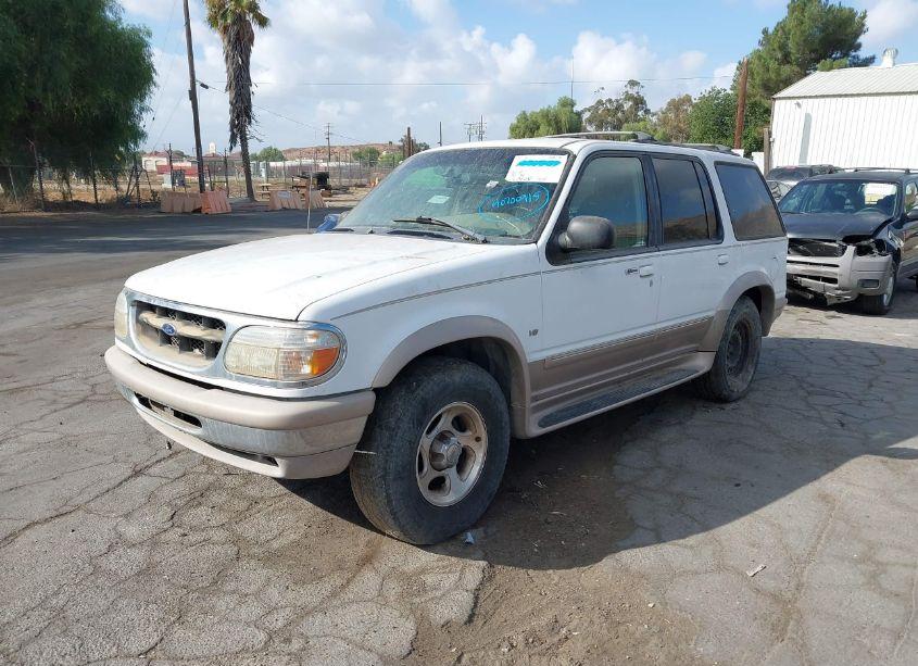 Photo 2 of 1998 Ford Explorer EDDIE BAUER/LIMITED/XLT (VIN 1FMZU32PXWZB71345)