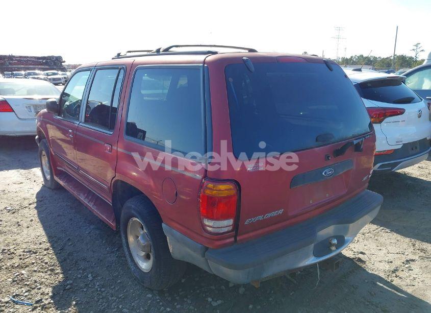 Photo 3 of 1998 Ford Explorer N/A (VIN 1FMZU34X2WZA20335)