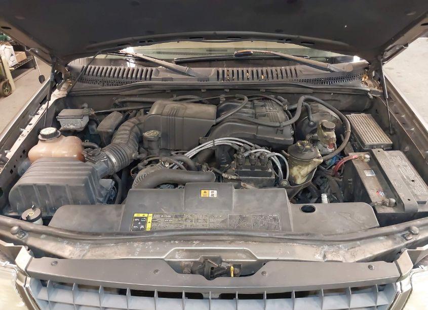 Photo 10 of 2002 Ford Explorer XLS (VIN 1FMZU62E12ZA65103)