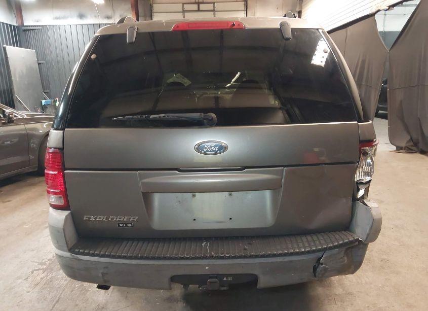 Photo 16 of 2002 Ford Explorer XLS (VIN 1FMZU62E12ZA65103)
