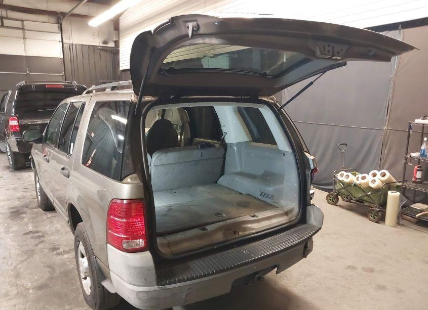 Photo 3 of 2002 Ford Explorer XLS (VIN 1FMZU62E12ZA65103)