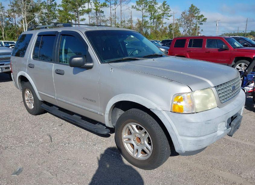 2002 Ford Explorer XLS (VIN 1FMZU62E22UC65016) main photo