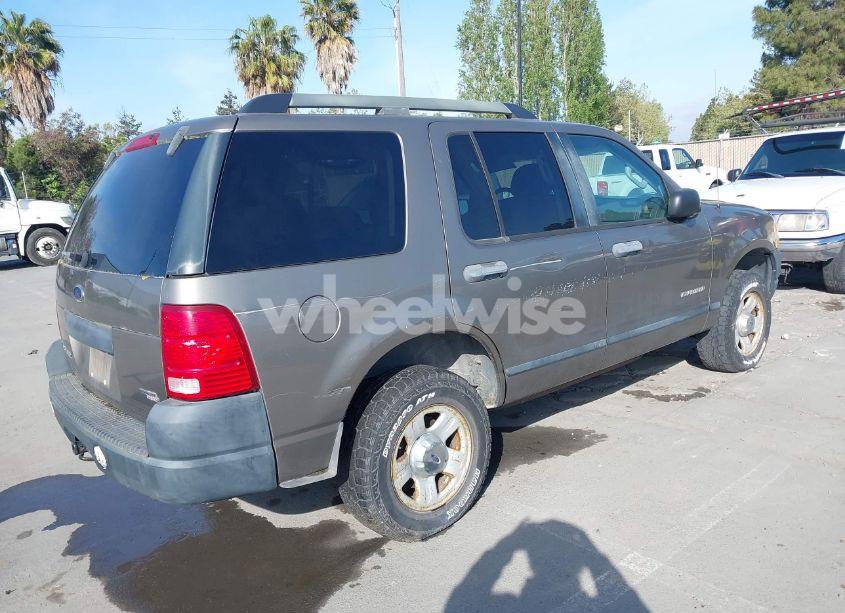 Photo 4 of 2005 Ford Explorer XLS/XLS SPORT (VIN 1FMZU62E25ZA69892)