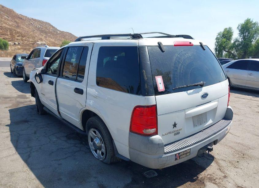 Photo 3 of 2002 Ford Explorer XLS (VIN 1FMZU62E42ZC16810)