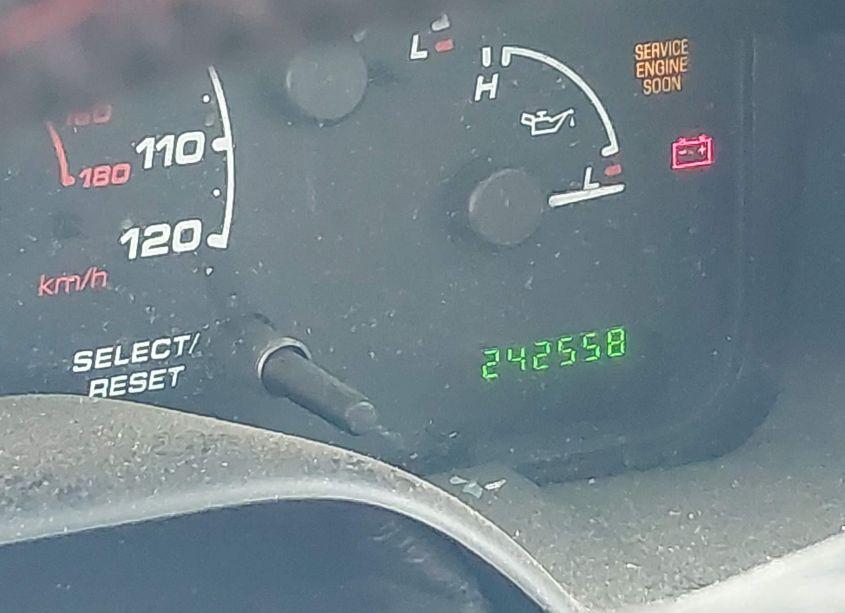 Photo 7 of 2002 Ford Explorer XLS (VIN 1FMZU62E42ZC16810)