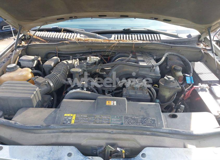 Photo 10 of 2002 Ford Explorer XLS (VIN 1FMZU62E52UC26811)