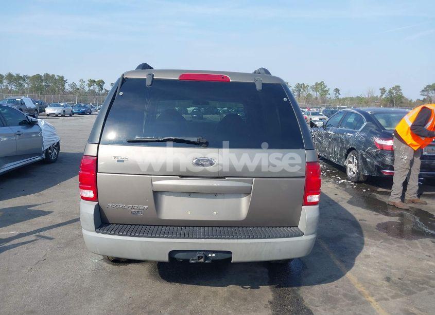 Photo 16 of 2002 Ford Explorer XLS (VIN 1FMZU62E52UC26811)