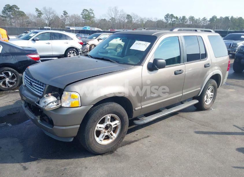 Photo 2 of 2002 Ford Explorer XLS (VIN 1FMZU62E52UC26811)